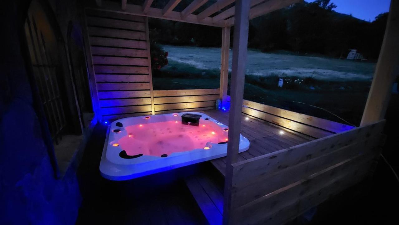 Chalet Serre Cambeou Piscine&Spa Сен-Шафре Экстерьер фото